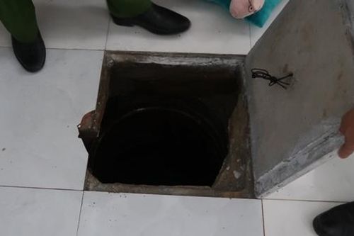 Đào hầm trong phòng ngủ để trốn truy nã