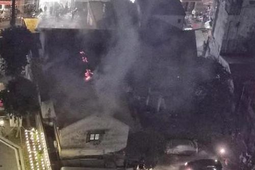 Cháy khu nhà tập thể trong đêm, 1 người tử vong