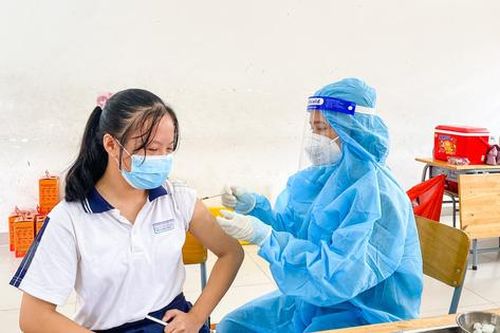 Cập nhật mới nhất về tiêm vaccine phòng COVID-19 cho trẻ từ 12-17 tuổi