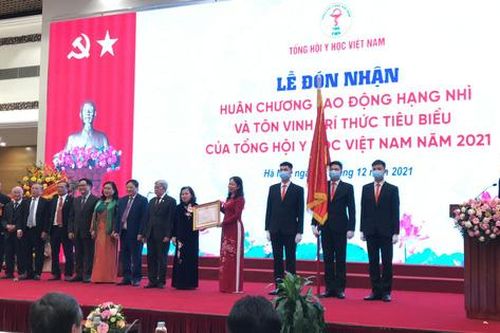 Tổng hội Y học Việt Nam nhận Huân chương Lao động Hạng nhì; tôn vinh 87 trí thức tiêu biểu ngành Y năm 2021