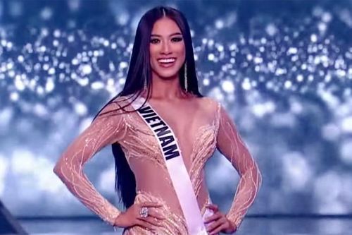 Váy ôm sát, xẻ cao được ưa chuộng tại Hoa hậu Hoàn vũ 2021