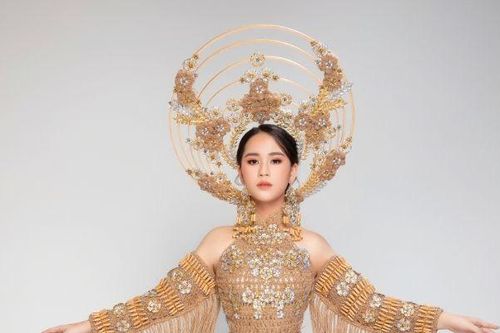 Bella Vũ Huyền Diệu mang trang phục về Môi trường của NTK Việt Hùng đến Ai Cập