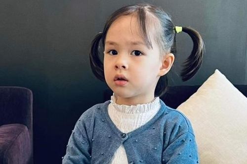 Con gái Lan Phương 'không thích xem cảnh phim mẹ khóc'