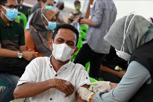 Indonesia đặt mục tiêu hoàn tất tiêm chủng