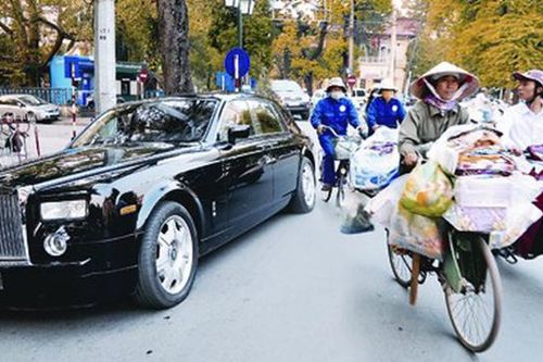 Đề xuất đánh thuế lên giao dịch chứng khoán, tăng thu thuế của người giàu để chia sẻ với người nghèo
