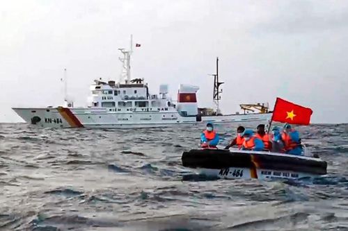 Cứu nạn trên biển