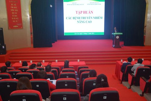50 học viên tham dự tập huấn 'Các bệnh truyền nhiễm nâng cao'