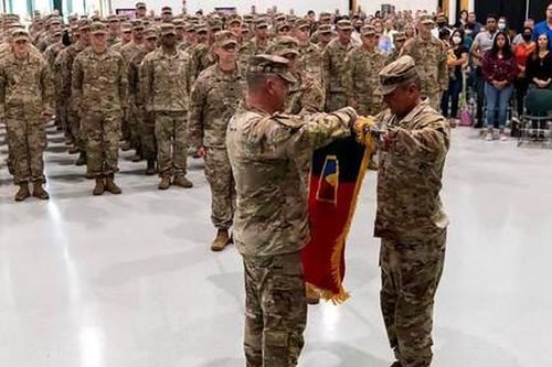 Một phần gói vũ khí của Mỹ được chuyển đến Ukraine giữa căng thẳng