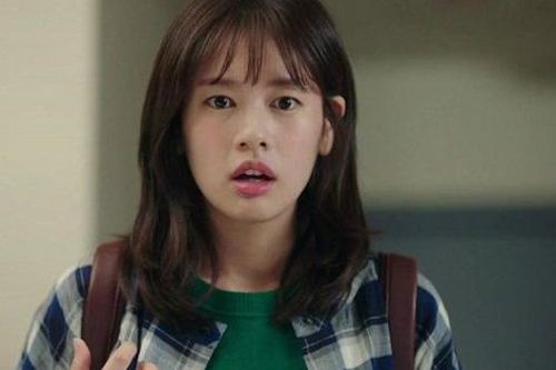 Vô tình biết được bí mật của mẹ chồng sau mỗi tối thể dục, những điều bà nói tôi càng lo hơn