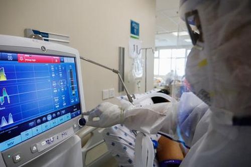 Hà Nội: Gần 100 F0 nặng, nguy kịch; 91% trẻ 12-17 tuổi đã tiêm vaccine