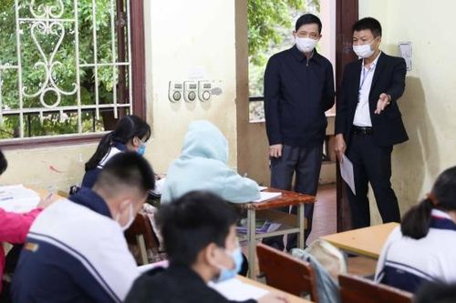 Hà Nội: Trường học ở 13 phường có mức độ dịch cấp độ 3 chuyển sang học trực tuyến