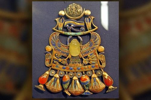 Kỳ bí miếng ngọc 'chết chóc' trong lăng mộ Tutankhamun: Ngàn năm không giải!