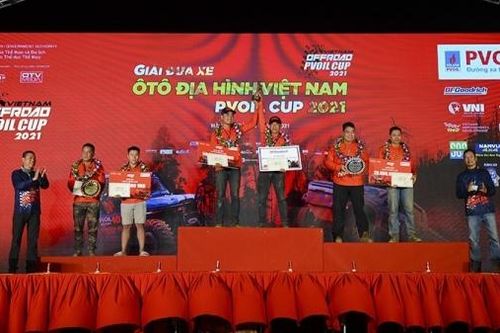 Lộ diện những tay đua xuất sắc tại Giải đua xe ô tô địa hình Việt Nam 2021