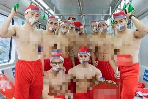 Sở VH-TT Hà Nội vào cuộc xử lý vụ cởi trần quảng cáo trên tàu điện Cát Linh - Hà Đông