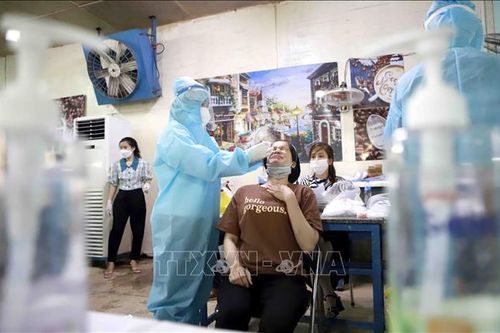 Kiến nghị tiêm vaccine mũi 3 tăng cường cho công nhân tại Khu chế xuất, Khu công nghiệp