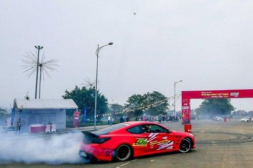 Mãn nhãn màn 'đốt lốp' tại giải đấu VOC 2021