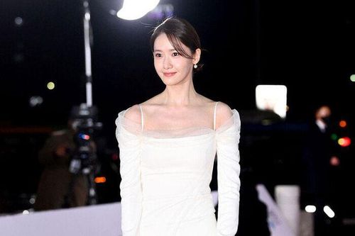 Bóc giá 5 bộ cánh đắt đỏ nhất của Yoona khi đi thảm đỏ, có bộ lên đến hàng tỷ đồng