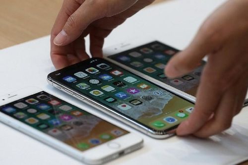 Hiệu quả bất ngờ khi đặt iPhone vào tủ lạnh, đừng tưởng cách làm của H'Hen Niê là sai nhé!