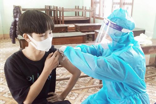 Đề nghị Bộ Y tế thu hồi lô vắc xin phòng COVID-19 gia hạn sử dụng
