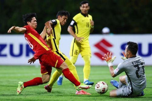 Thắng 3-0 Malaysia, Việt Nam vươn lên dẫn đầu bảng B