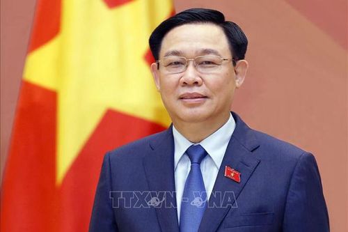 Chủ tịch Quốc hội Vương Đình Huệ lên đường thăm chính thức Hàn Quốc và Ấn Độ