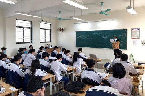 Hà Nội: Trường học ở địa bàn có mức độ dịch cấp độ 3 chuyển sang học trực tuyến