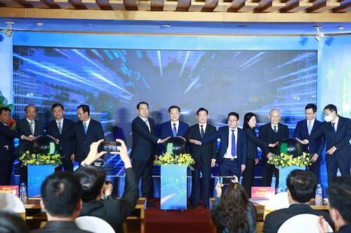 Cột mốc mới của chứng khoán Việt