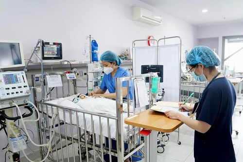 Kịp thời cứu sống trẻ 2 ngày tuổi mắc bệnh tim bẩm sinh rất nguy kịch