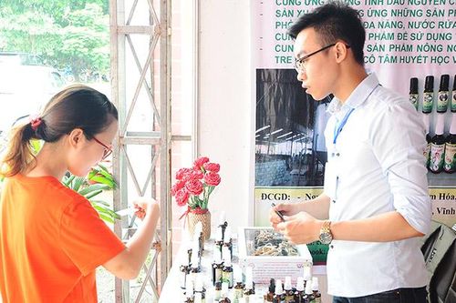 Startup phải thực tiễn