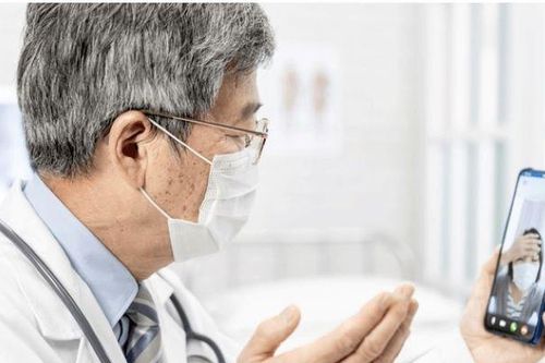 Hơn 200 bác sĩ ở TP. HCM tham gia sàng lọc bệnh từ xa để giảm tải cho các bệnh viện