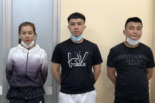 Dàn cảnh đánh người phụ nữ để cướp tài sản