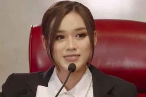 Đỗ Thị Hà tự tin thuyết trình tiếng Anh tại vòng 2 phần thi Đối đầu khiến fans tự hào