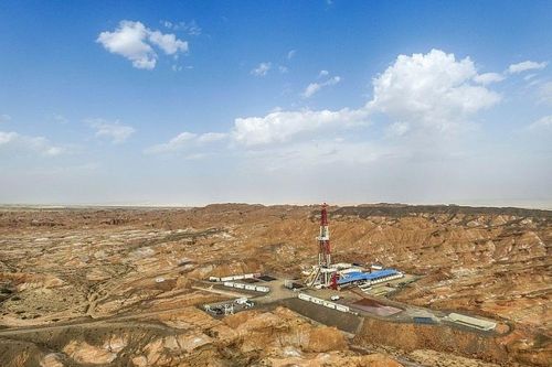 Trung Quốc: Mỏ dầu Tarim sản xuất hơn 30 triệu tấn dầu và khí đốt trong năm nay