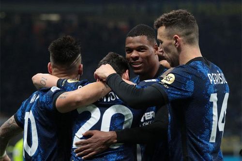 Inter Milan trở lại ngôi đầu Serie A sau màn hủy diệt Cagliari