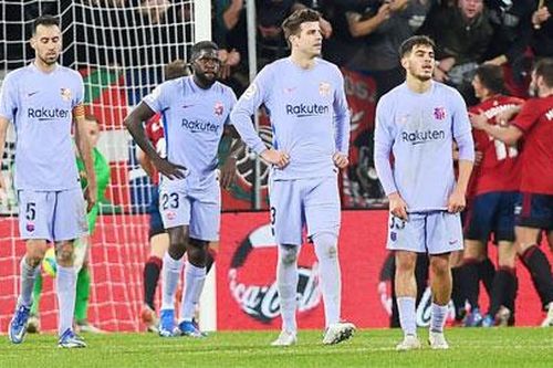 Xavi: 'Barcelona có vấn đề cả ở cái đầu lẫn đôi chân'