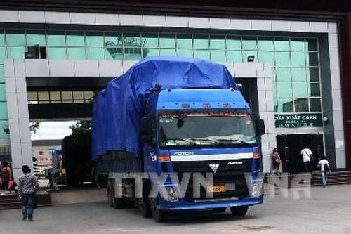 Ùn tắc container tại cửa khẩu Móng Cái, xuất khẩu hàng hóa gặp khó