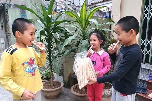 Nhớ vị quê từ món quà dân dã