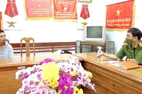 An Giang: Tạm giữ hình sự đối tượng giết người, cướp tài sản trên phố đi bộ