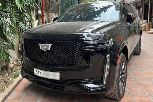 Hoàng Kim Khánh mang 'cận vệ' Cadillac Escalade chục tỷ ra Hà Nội