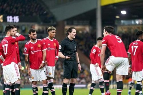 Hoãn trận MU gặp Brentford vì 4 cầu thủ dương tính COVID-19