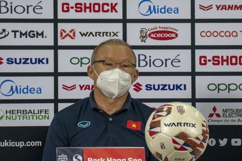 Bị báo chí Indonesia chỉ ra điểm yếu tuyển Việt Nam, thầy Park đáp trả dí dỏm