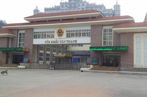 Ghi ở vùng biên viễn: Đìu hiu thiên đường mua sắm