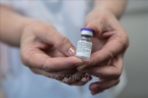 Tại sao Trung Quốc vẫn trì hoãn cấp phép cho vaccine COVID-19 của phương Tây