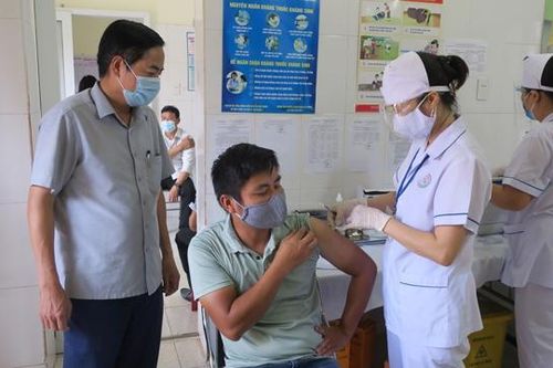 Hải Phòng chạy đua với thời gian, tiêm phủ mũi vaccine thứ 3 cho người trên 50 tuổi và bệnh nền