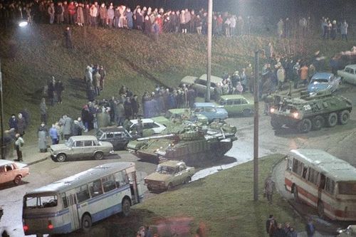Phong tỏa Litva: Hành động kỳ lạ nhất của Gorbachev nhằm duy trì Liên XôTin khácTrải thảm đón nhà đầu tưChung tay phòng chống HIV/AIDS trong bối cảnh dịch COVID-19