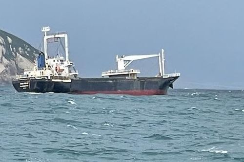 Kịp thời cứu nạn 17 thuyền viên Việt Nam trôi dạt trên vùng biển Nha Trang