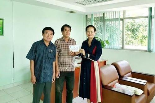 Quỹ Tình thơ tài trợ giải thưởng văn học