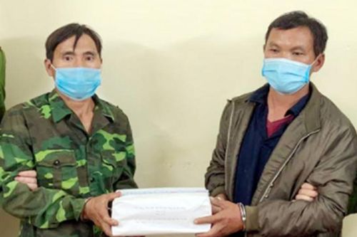 Mang súng tự chế 'áp tải' phi vụ vận chuyển heroin và thuốc phiện cực lớn