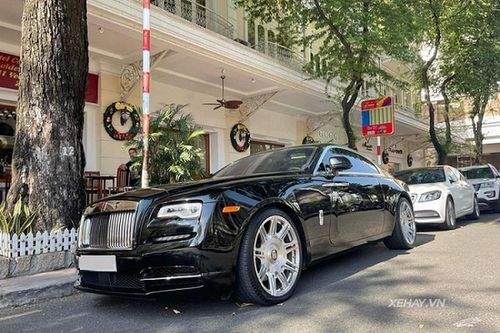 'Chạm mặt' Rolls-Royce Wraith siêu sang hơn 33 tỷ của Cường Đô la