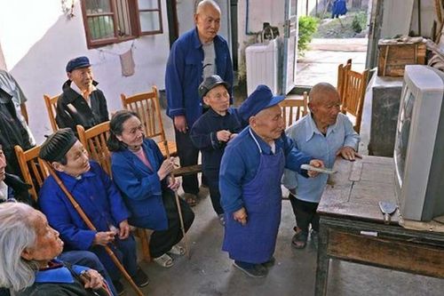 Bí ẩn 'ngôi làng lùn của những người lùn'